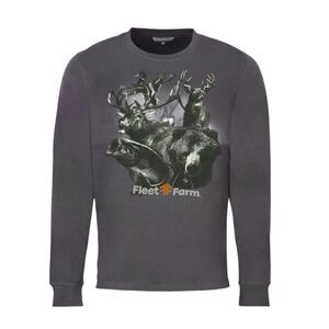 NWT. The Paramount Outdoors Fleet Farm Wildlife Graphic Sweatshirt. XL